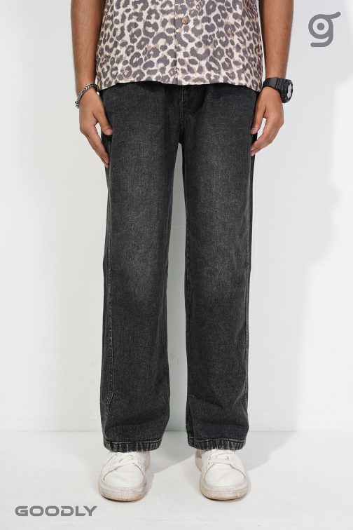 Classic Wide-Leg Relaxed Fit Jeans - Image 2