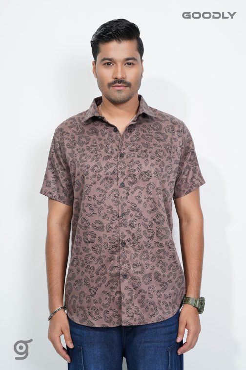 Cool Prints, Casual Comfort: Men's Short-Sleeve Shirts - Image 5