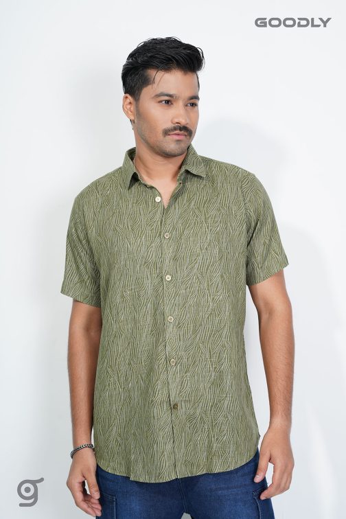 Cool Prints, Casual Comfort: Men's Short-Sleeve Shirts - Image 6