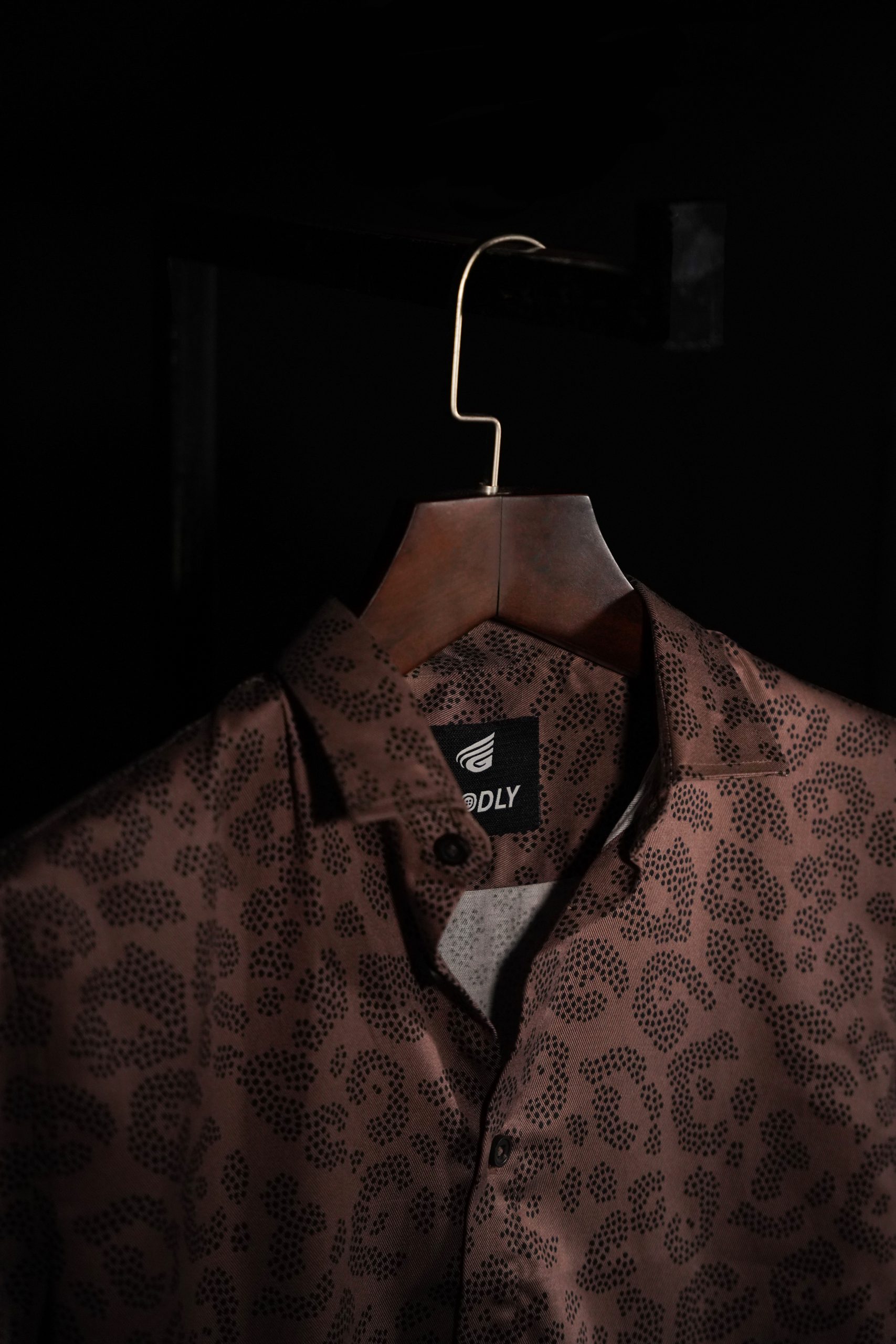 Cool Prints, Casual Comfort: Men's Short-Sleeve Shirts - Image 3