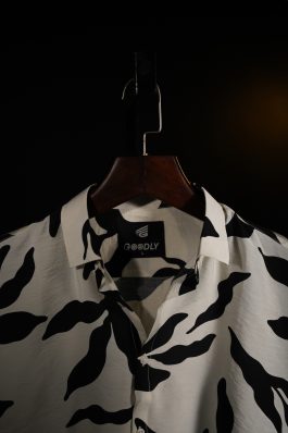 Cool Prints, Casual Comfort: Men's Short-Sleeve Shirts