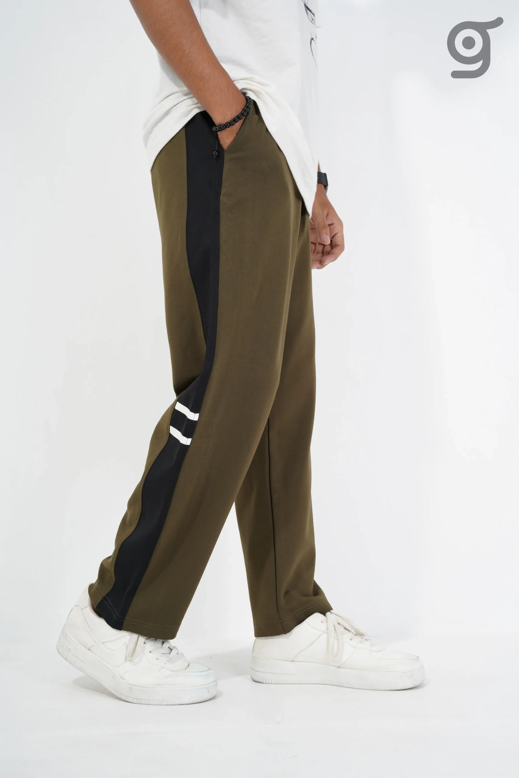 Oversized Contrast Panel Baggy Pants